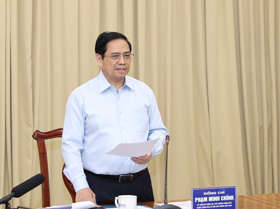 Thủ tướng Phạm Minh Chính làm việc với Ban Quản lý Lăng Chủ tịch Hồ Chí Minh. (Ảnh: Dương Giang/TTXVN)