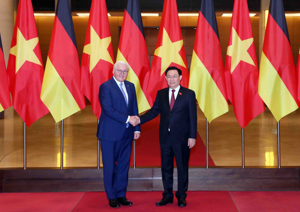 Chủ tịch Quốc hội Vương Đình Huệ với Tổng thống Cộng hòa Liên bang Đức Frank-Walter Steinmeier. (Ảnh: Phạm Kiên/TTXVN)