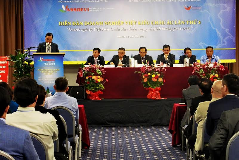  Đại sứ Đặc mệnh toàn quyền Việt Nam tại CH Italy phát biểu. (Ảnh: Quang Thanh/Vietnam+)