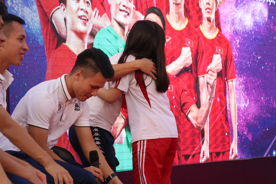 ...và nhiều em đã có may mắn khi được giao lưu với các thần tượng của mình.