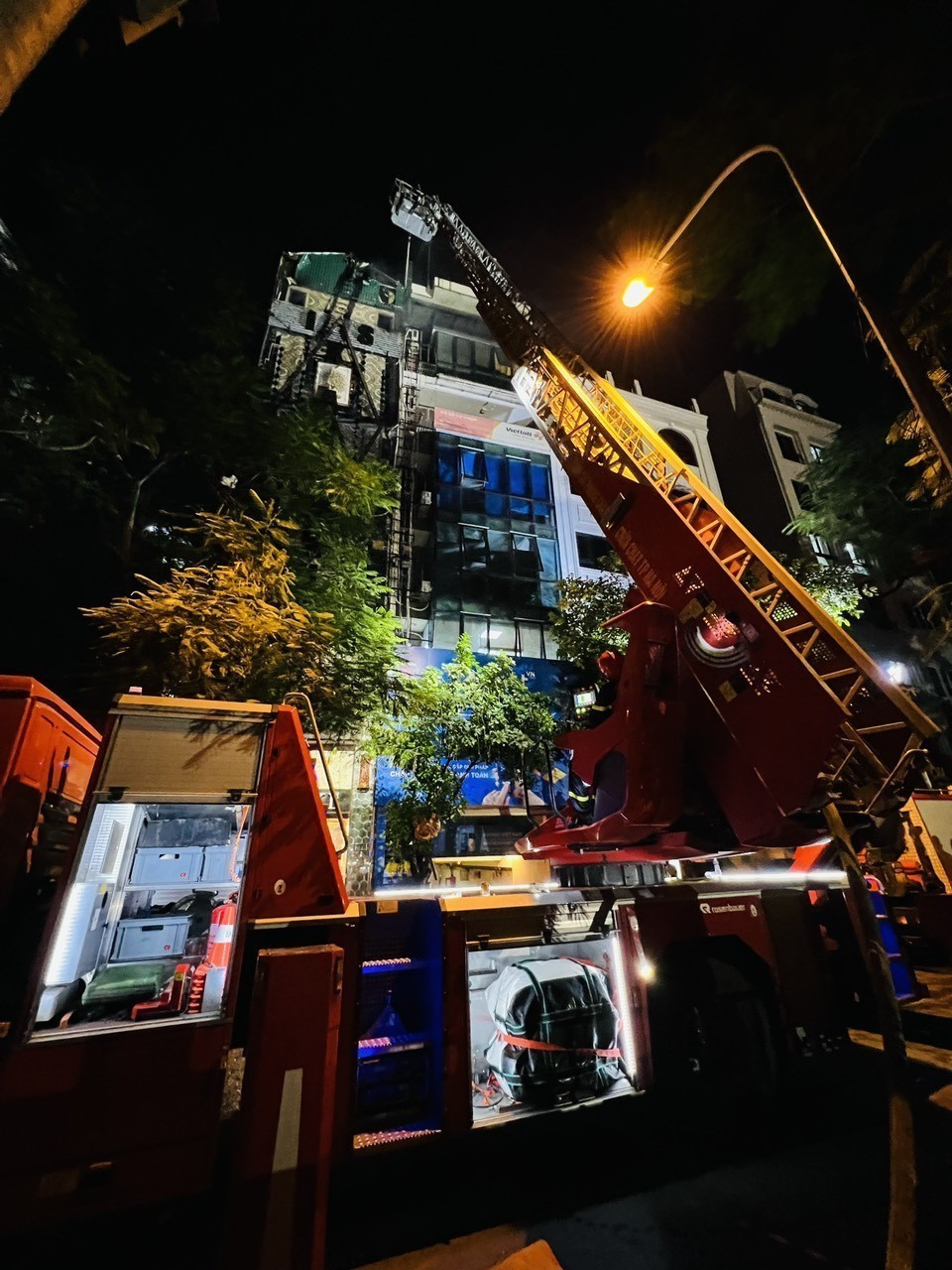 Hiện trường vụ cháy. (Ảnh: Phạm Kiên/TTXVN)