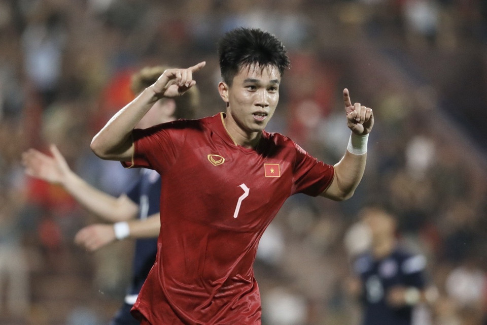 Cầu thủ Lê Văn Đô (số 7) ghi bàn thắng mở tỷ số cho U23 Việt Nam. (Ảnh: Minh Quyết/TTXVN)