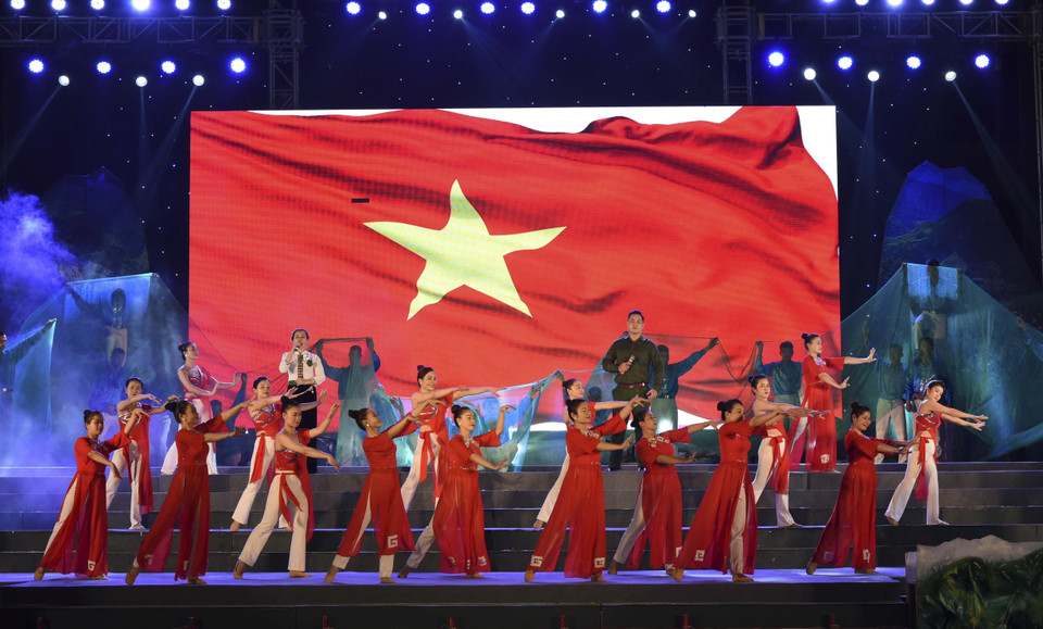 Một tiết mục tại chương trình. (Ảnh: Xuân Tư/TTXVN)