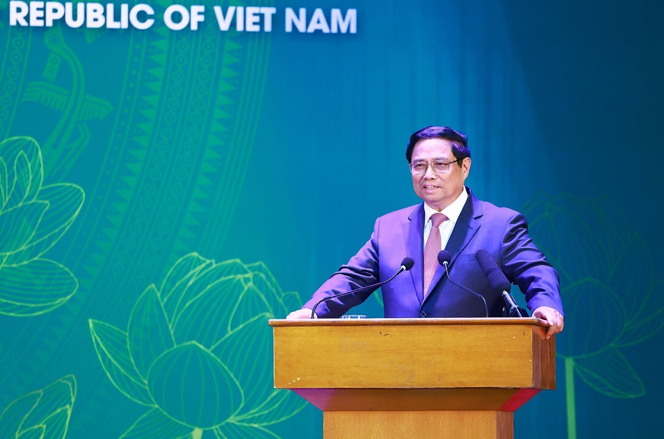 Thủ tướng Phạm Minh Chính phát biểu trong buổi giao lưu với sinh viên tại Đại học Quốc gia Hà Nội. (Ảnh: Dương Giang/TTXVN)