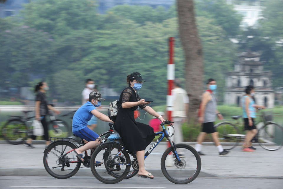 Từ 0h00 ngày 26/6/2021, UBND thành phố Hà Nội cho phép mở lại một số hoạt động. (Ảnh: Minh Quyết/TTXVN)