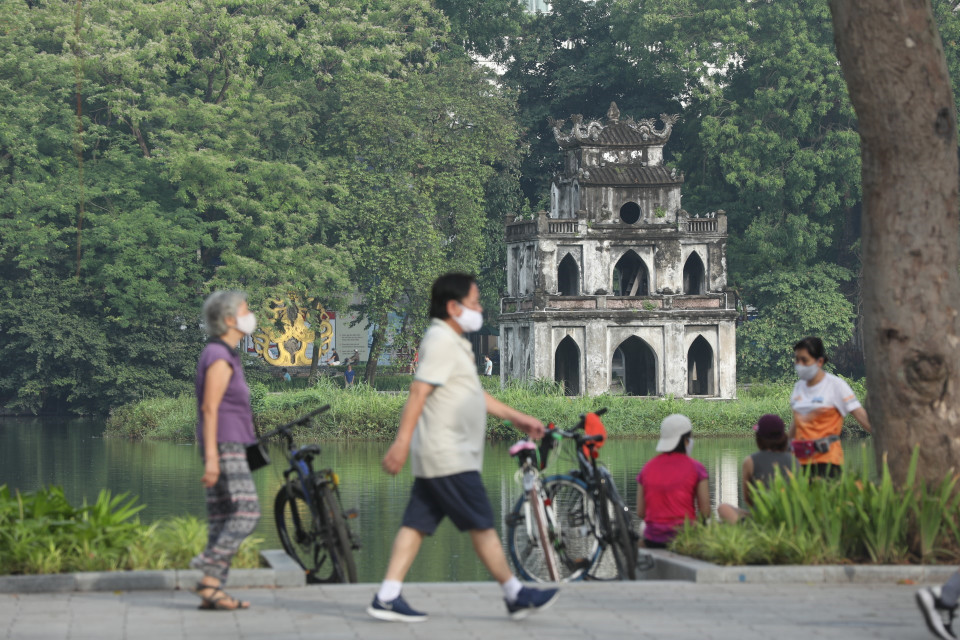 Hà Nội cho phép mở lại một số hoạt động thể dục, thể thao ngoài trời, nhưng phải đảm bảo theo quy định. (Ảnh: Minh Quyết/TTXVN)
