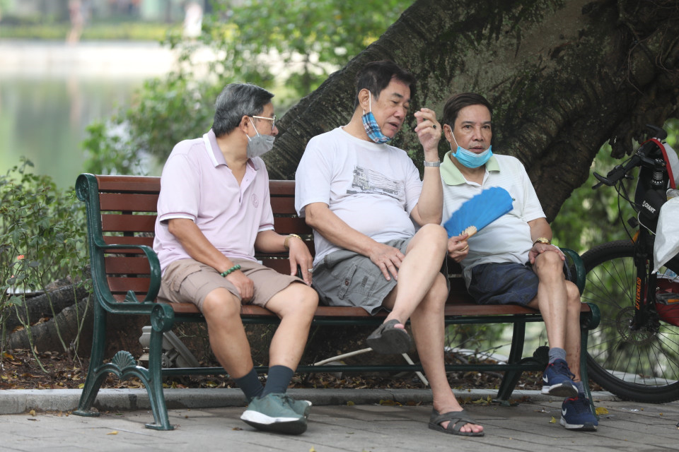 Từ 0h00 ngày 26/6/2021, UBND thành phố Hà Nội cho phép mở lại một số hoạt động. (Ảnh: Minh Quyết/TTXVN)