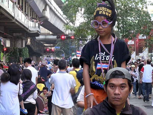 Người biểu tình tập trung tại Bangkok để phản đối cuộc bầu cử diễn ra theo dự kiến vào 2/2/2014. (Ảnh: Hà Linh/Vietnam+)