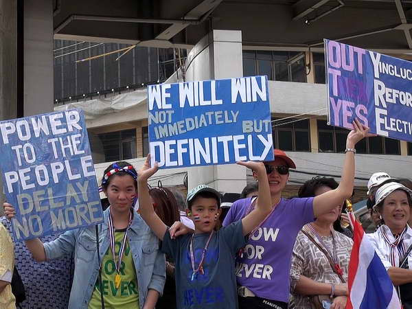 Người biểu tình tập trung tại Bangkok để phản đối cuộc bầu cử diễn ra theo dự kiến vào 2/2/2014. (Ảnh: Hà Linh/Vietnam+)