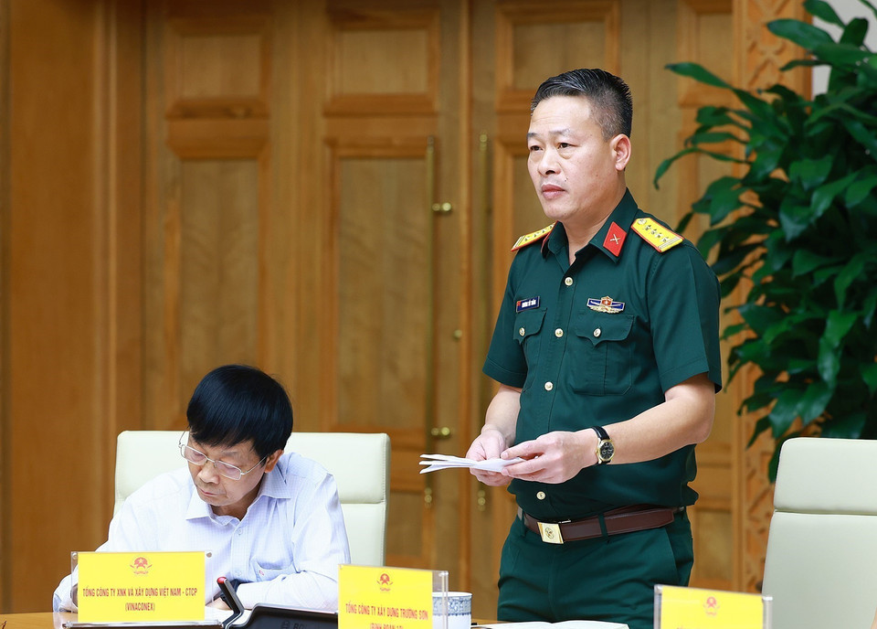 Đại diện Tổng Công ty xây dựng Trường Sơn phát biểu. (Ảnh: Dương Giang/TTXVN)