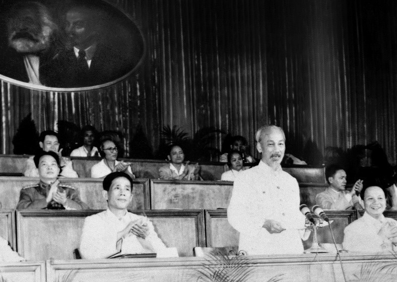 Trong diễn văn khai mạc tại Đại hội lần thứ 3 của Đảng, Chủ tịch Hồ Chí Minh nêu rõ: "Đại hội lần thứ hai là đại hội kháng chiến. Đại hội lần này là đại hội xây dựng chủ nghĩa xã hội ở miền Bắc và đấu tranh hòa bình thống nhất nước nhà", ngày 5/9/1960. (Ảnh: TTXVN)