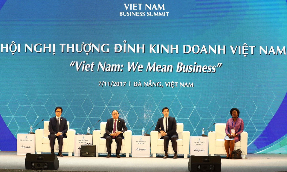 Thủ tướng Nguyễn Xuân Phúc (thứ hai từ trái sang) dự khai mạc hội nghị. (Ảnh TTXVN)