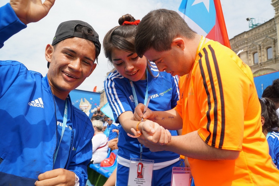 Cuộc thi là dịp các em nhỏ đến từ nhiều quốc gia, có hoàn cảnh sống khó khăn, được kết bạn và tin vào cơ hội cho mình. (Ảnh: Tâm Hằng/TTXVN)