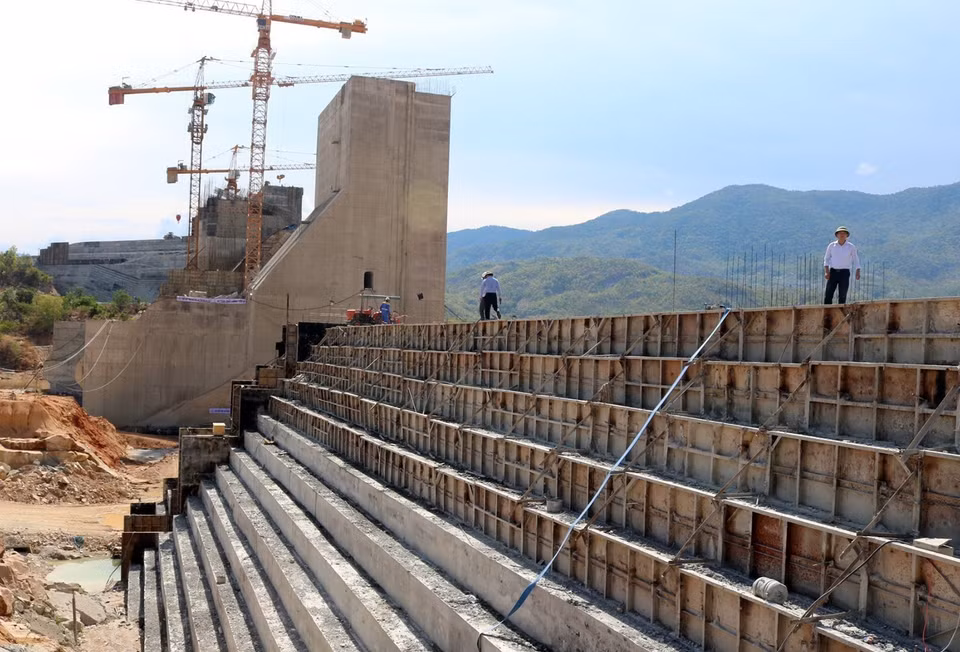 Cụm công trình đầu mối hồ sông Cái, thuộc hệ thống thủy lợi Tân Mỹ (Ninh Thuận) là dự án thủy lợi lớn có tổng số vốn đầu tư 5.951 tỷ đồng nhằm mục đích chống hạn cho vùng Ninh Thuận. (Ảnh: Công Thử/TTXVN)