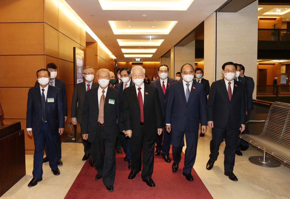 Tổng Bí thư Nguyễn Phú Trọng với các đồng chí lãnh đạo Đảng, Nhà nước đến dự Lễ khai mạc Kỳ họp thứ nhất, Quốc hội khóa XV. (Ảnh: Trí Dũng/TTXVN)