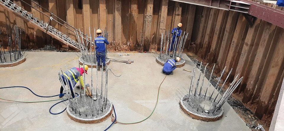 Tất cả các gói thầu đều đang tiến hành thi công đào kết cấu và thân bệ trụ. (Ảnh: Việt Hùng/Vietnam+)