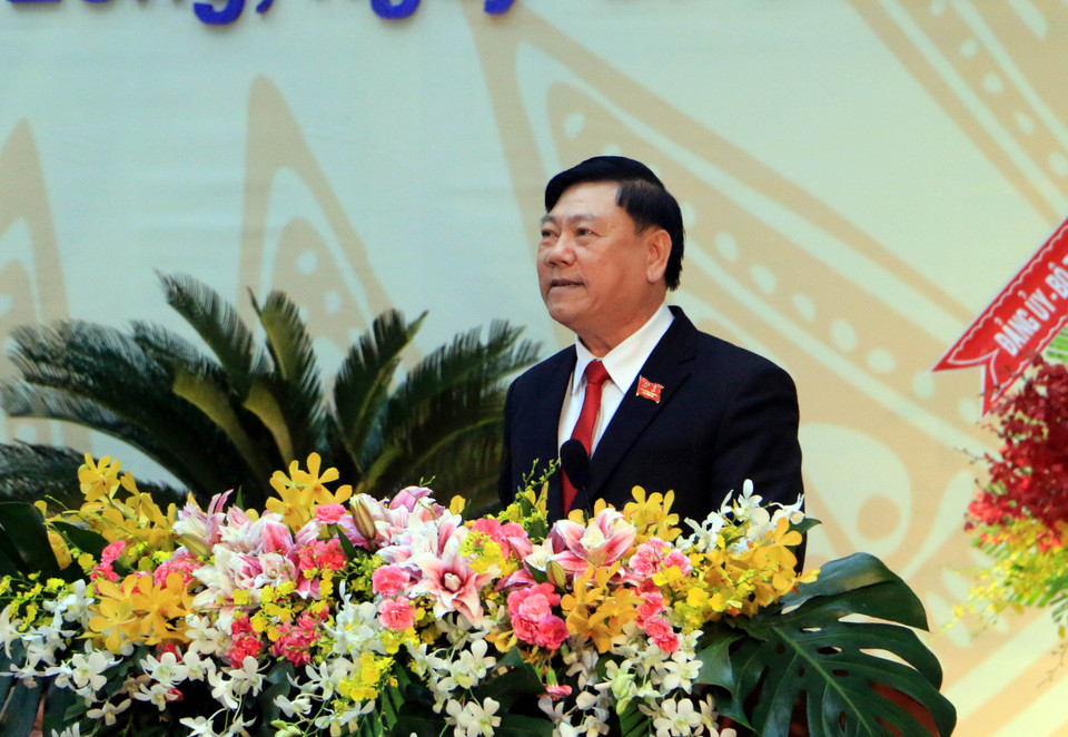 Ủy viên Trung ương Đảng, Bí thư Tỉnh ủy Vĩnh Long Trần Văn Rón phát biểu khai mạc đại hội. (Ảnh: Phạm Minh Tuấn/TTXVN)
