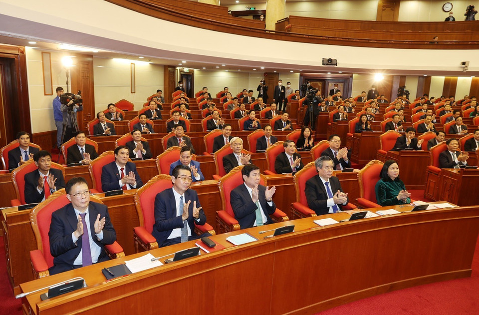 Các lãnh đạo Đảng, Nhà nước và các đại biểu dự phiên bế mạc Hội nghị. (Ảnh: Trí Dũng/TTXVN)