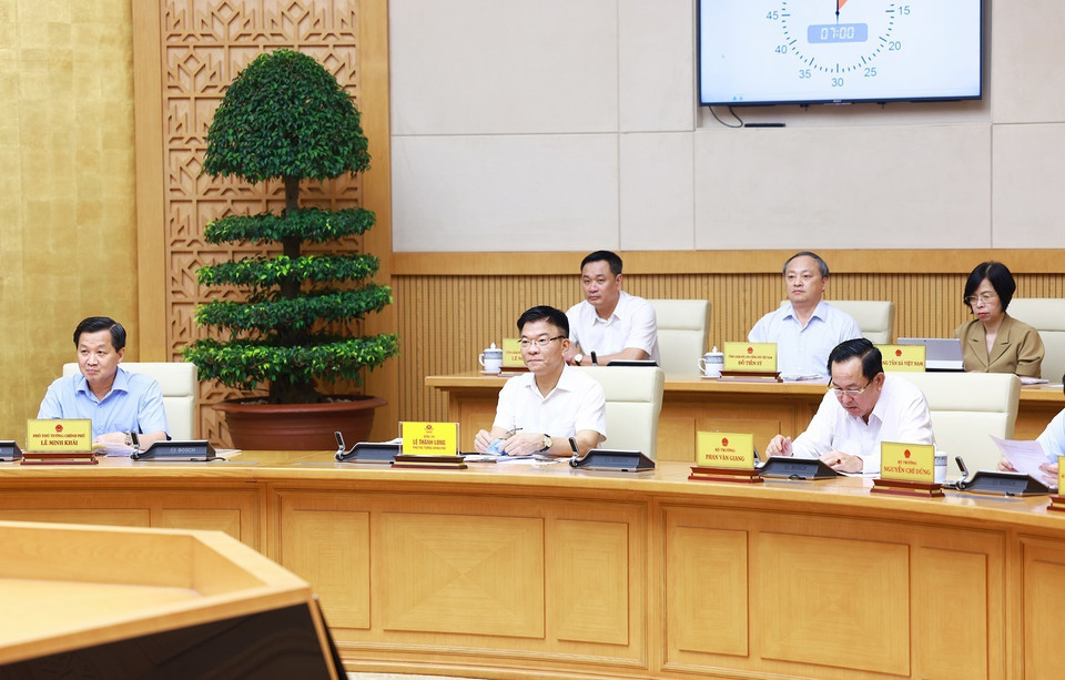 Các Phó Thủ tướng, bộ trưởng, thành viên Chính phủ và đại biểu tham dự phiên họp. (Ảnh: Dương Giang/TTXVN)