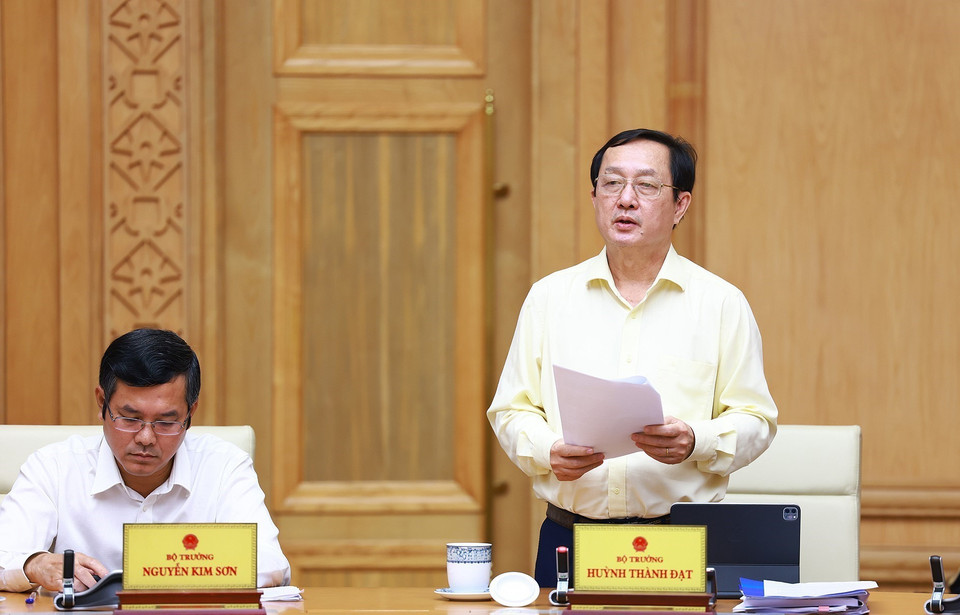 Bộ trưởng Bộ Khoa học và Công nghệ Huỳnh Thành Đạt trình bày Dự án sửa đổi, bổ sung một số điều của Luật Tiêu chuẩn và Quy chuẩn kỹ thuật. (Ảnh: Dương Giang/TTXVN)