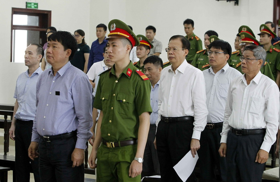 Các bị cáo tại phiên tòa. (Ảnh: Văn Điệp/TTXVN)