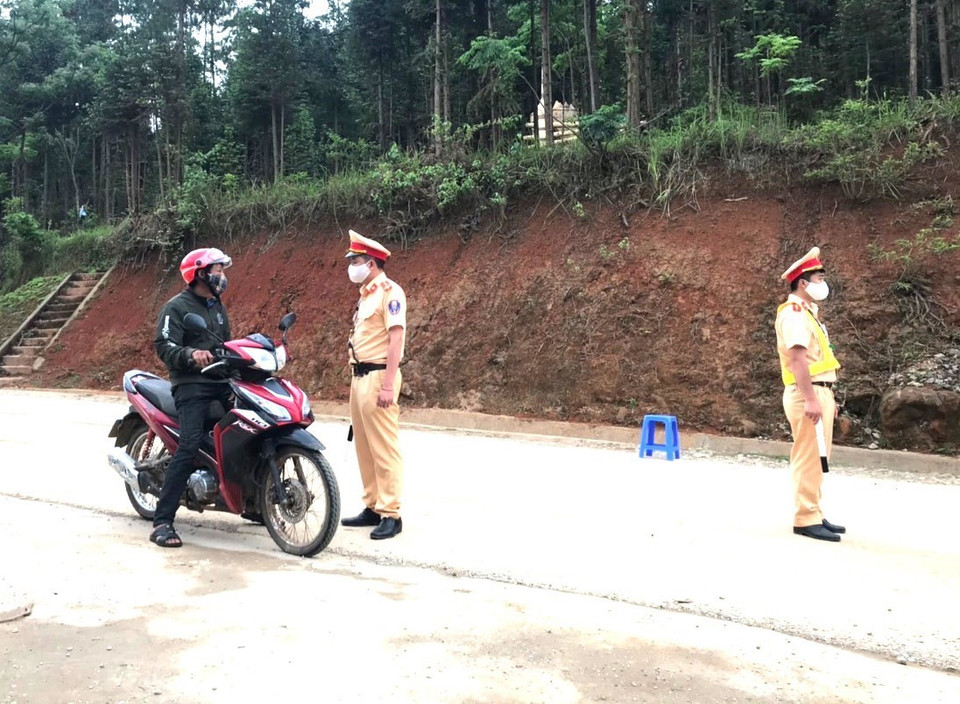 Địa bàn phong tỏa là toàn bộ thị trấn Đồng Văn, bao gồm diện tích 27.465,7ha và 7.623 người dân trong khu vực phong tỏa với 1.629 hộ.. (Ảnh: Minh Tâm/TTXVN)