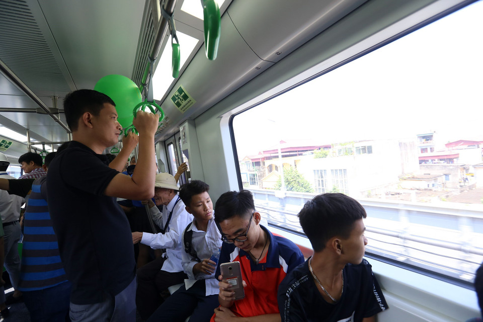  Tuyến đường sắt đô thị Cát Linh-Hà Đông dài 13km, điểm đầu tại ga Cát Linh, điểm cuối tại ga Yên Nghĩa (Hà Đông). (Ảnh: Huy Hùng/TTXVN)