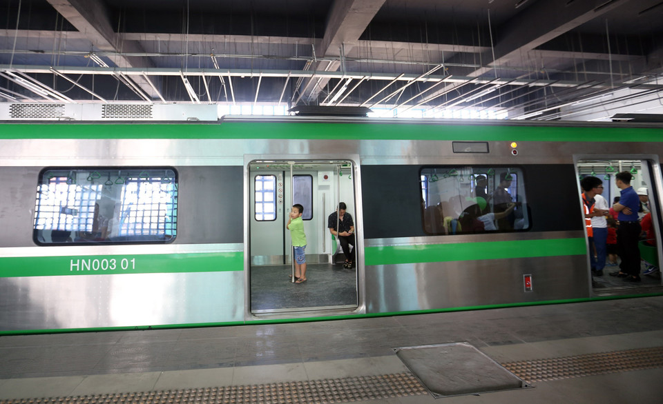 Thời gian khai thác 3-5 phút mỗi chuyến, tốc độ thiết kế tối đa 80 km/giờ, tốc độ khai thác bình quân là 35 km/giờ. (Ảnh: Huy Hùng/TTXVN)