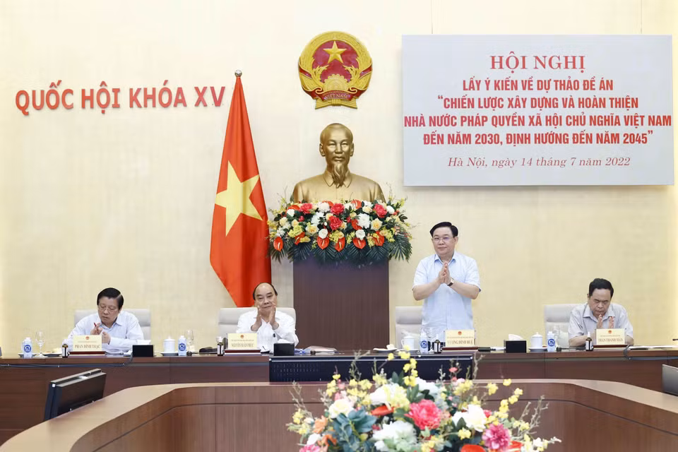 Chủ tịch Quốc hội Vương Đình Huệ đồng chủ trì Hội nghị. (Ảnh: Doãn Tấn/TTXVN)