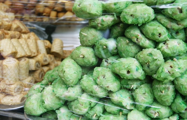 Cốm dẹp, đặc sản của đồng bào dân tộc Khmer. (Ảnh: Thông Hải/Báo ảnh Việt Nam)