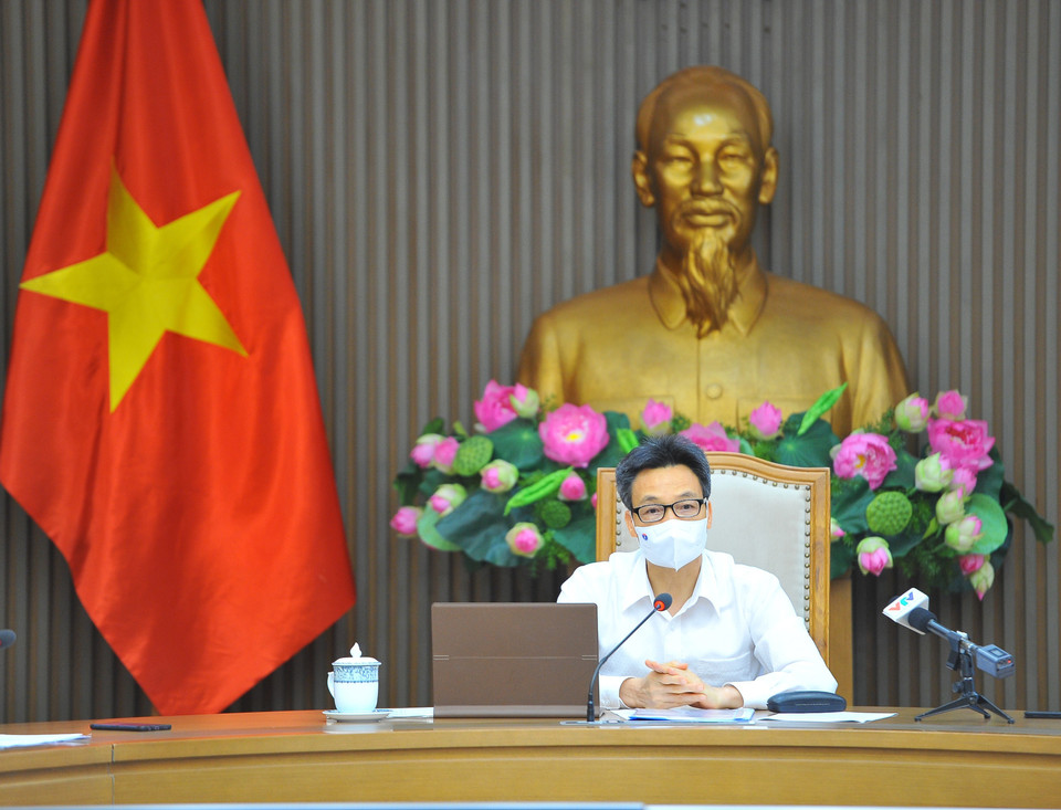 Phó Thủ tướng Chính phủ Vũ Đức Đam, Trưởng Ban Chỉ đạo Quốc gia phòng, chống dịch COVID-19 chủ trì cuộc họp. (Ảnh: Minh Đức/TTXVN)