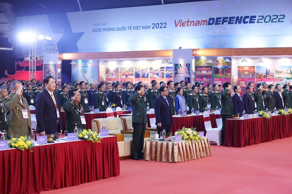 Thủ tướng Phạm Minh Chính và các đại biểu dự Lễ khai mạc Triển lãm Quốc phòng quốc tế Việt Nam 2022. (Ảnh: Dương Giang/TTXVN)