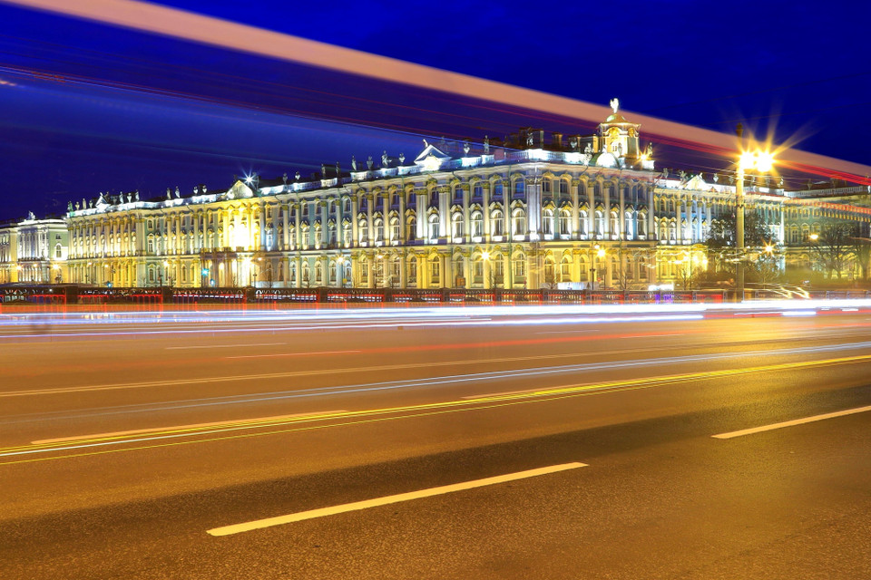 Cung điện Mùa Đông - một trong những công trình kiến trúc nổi tiếng của St. Peterburg, được xây dựng trên khuôn viên rộng 90.000m2. (Ảnh: Trần Hiếu/TTXVN)