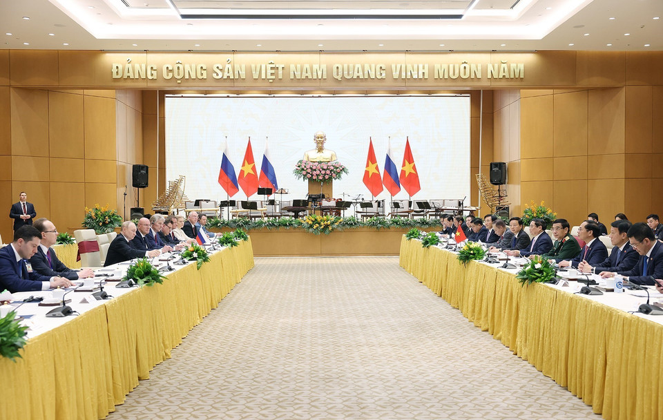 Thủ tướng Phạm Minh Chính hội kiến Tổng thống Liên bang Nga Vladimir Putin. (Ảnh: Dương Giang/TTXVN)