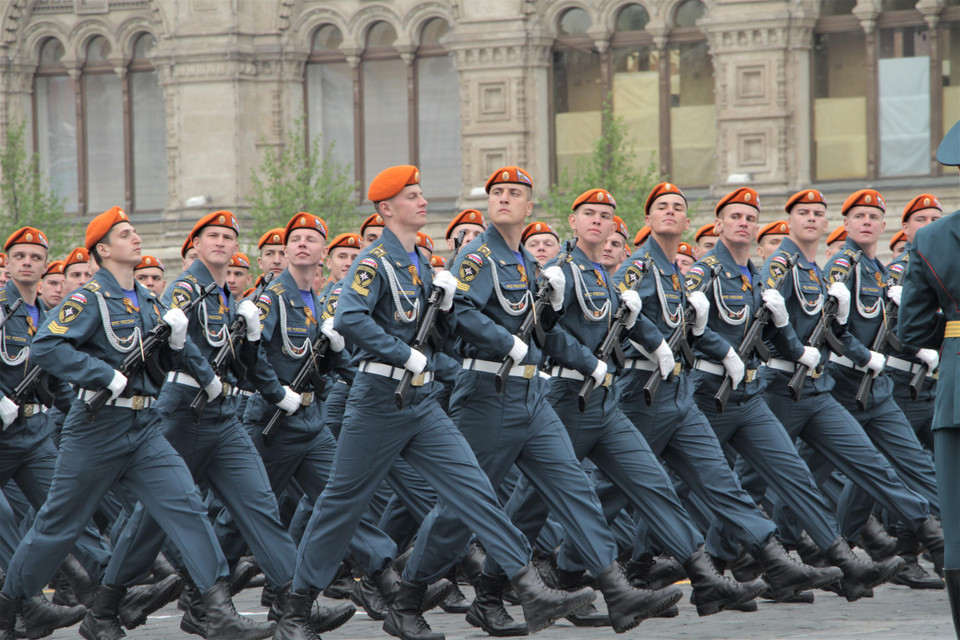 Các lực lượng tham gia lễ duyệt binh. (Ảnh: Hồng Quân/Vietnam+)