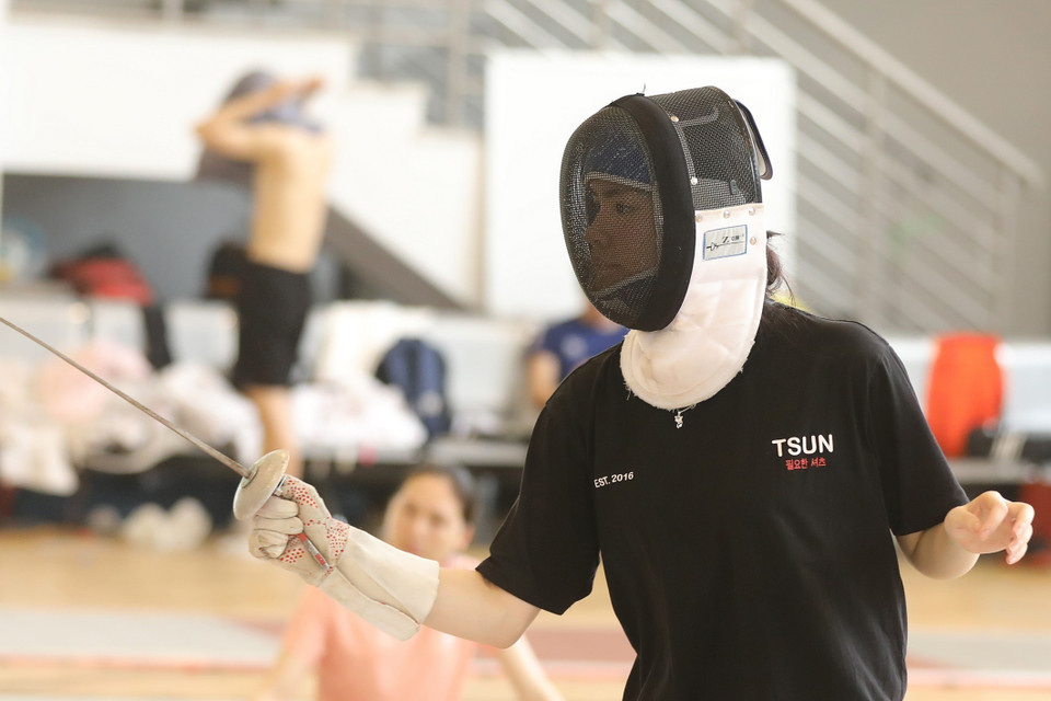 Vận động viên Nguyễn Thị Thu Phương sẽ thi nội dung kiếm liễu dành cho nữ. (Ảnh: Minh Quyết/TTXVN)