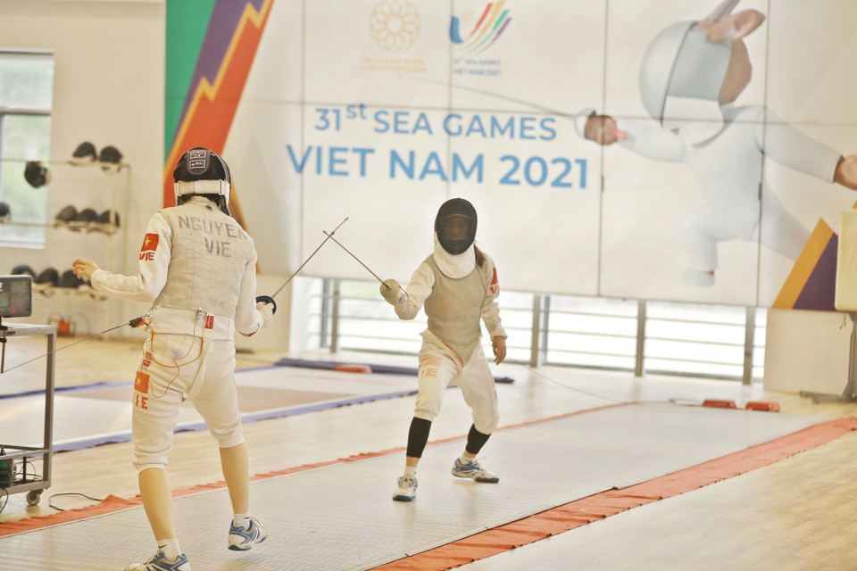 Các vận động viên nỗ lực tập luyện hướng tới đạt mục tiêu tốt nhất tại SEA Games 32. (Ảnh: Minh Quyết/TTXVN)