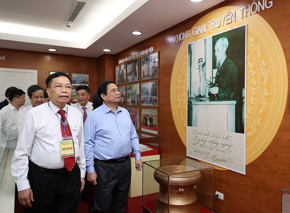 Sáng 17/8, tại Hà Nội, Thủ tướng Phạm Minh Chính dự Chương trình hành trình khởi nghiệp đổi mới sáng tạo, Ngày hội việc làm VNUA-2022; thăm và làm việc với Học viện Nông nghiệp Việt Nam. (Ảnh: Dương Giang/TTXVN)