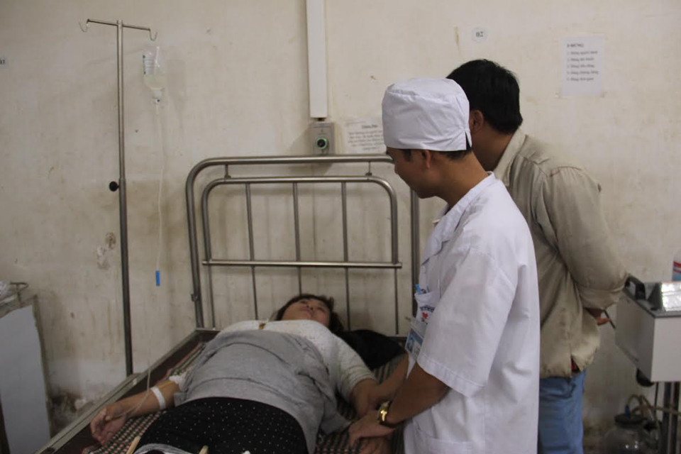 Bệnh viện Đa khoa tỉnh Vĩnh Phúc đã huy động mọi nguồn lực, nhân lực, phương tiện... để công tác cứu chữa các nạn nhân kịp thời, đạt kết quả tốt nhất. (Ảnh: Nguyễn Trọng Lịch/Vietnam+)