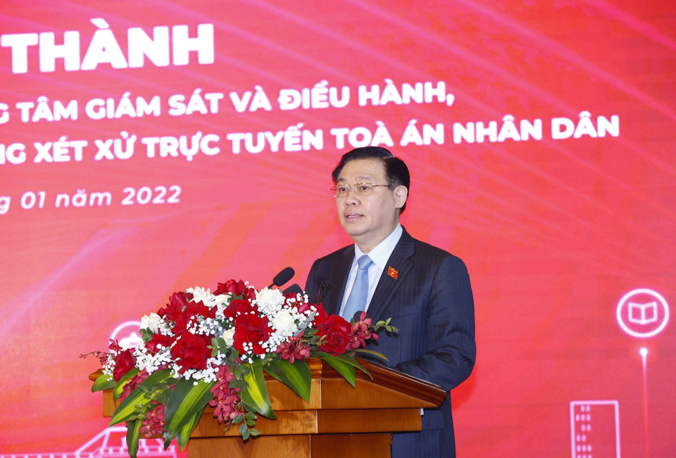 Chủ tịch Quốc hội Vương Đình Huệ phát biểu tại lễ khánh thành. (Ảnh: Doãn Tấn/TTXVN)