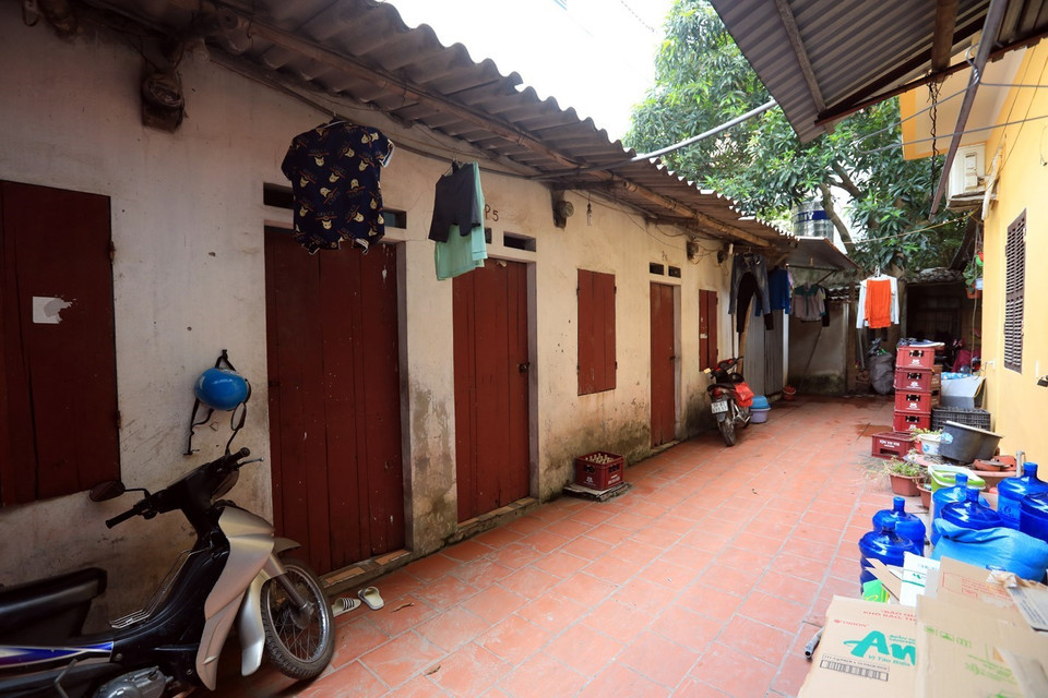 Một dãy phòng trọ công nhân tại tổ 1, thị trấn Quang Minh trong ngày thứ 2 thực hiện giãn cách xã hội. (Ảnh: Phan Tuấn Anh/TTXVN)