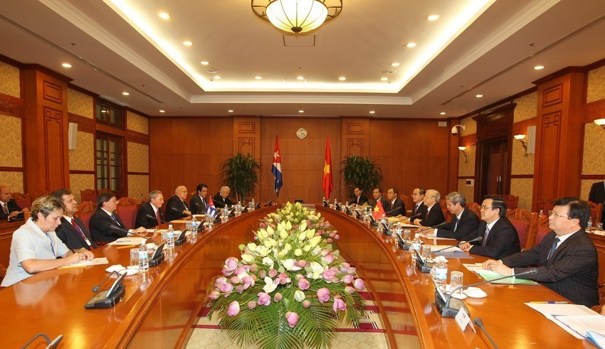 Ngày 8/7/2012, tại Hà Nội, Tổng Bí thư Nguyễn Phú Trọng hội đàm với Đại tướng Raul Castro Ruz, Bí thư thứ nhất Ban Chấp hành Trung ương Đảng Cộng sản Cuba, Chủ tịch Hội đồng Nhà nước và Hội đồng Bộ trưởng Cuba thăm hữu nghị chính thức Việt Nam từ ngày 7-10/7/2012. (Ảnh: Trí Dũng/TTXVN)