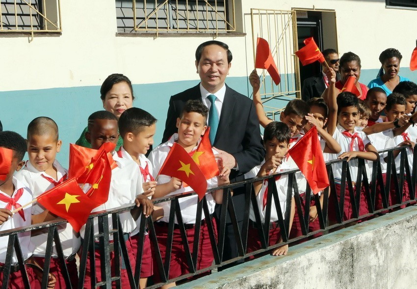 Trong chương trình thăm chính thức Cuba, chiều 16/11/2016, tại Thủ đô La Habana, Chủ tịch nước Trần Đại Quang và Phu nhân đến thăm Trường Tiểu học Nguyễn Văn Trỗi. (Ảnh: Nhan Sáng/TTXVN)