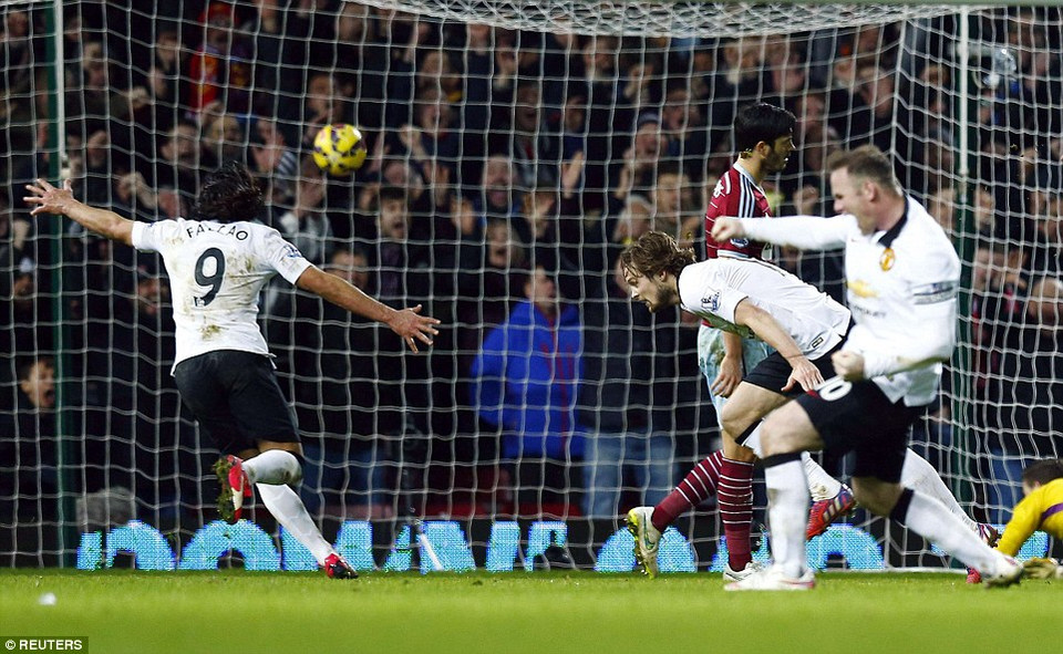 Mang 1 điểm về cho Manchester United.