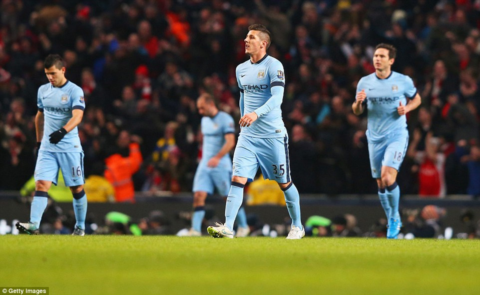 Man City còn nhiều việc phải làm để bảo vệ ngôi vương.