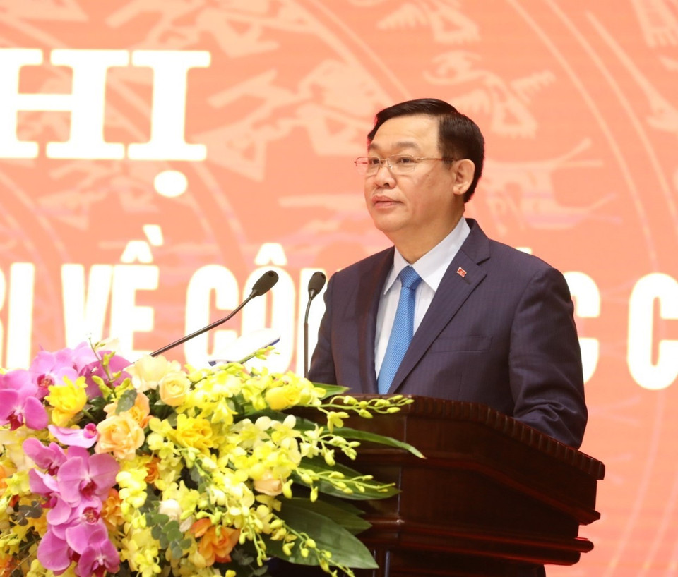 Đồng chí Vương Đình Huệ, Ủy viên Bộ Chính trị, Bí thư Thành ủy Hà Nội phát biểu. (Ảnh: Văn Điệp/TTXVN)