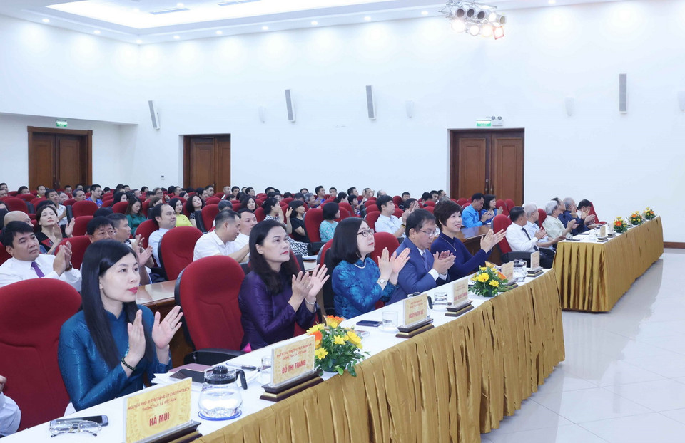 Đại biểu tham dự Lễ phát động thi đua. (Ảnh: Phương Hoa/TTXVN)