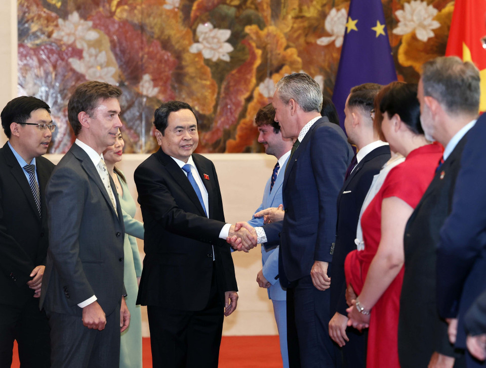 Chủ tịch Quốc hội Trần Thanh Mẫn tiếp Đại sứ Liên minh châu Âu (EU) và các Đại sứ, Đại biện các nước thành viên EU tại Việt Nam. (Ảnh: Thống Nhất/TTXVN)