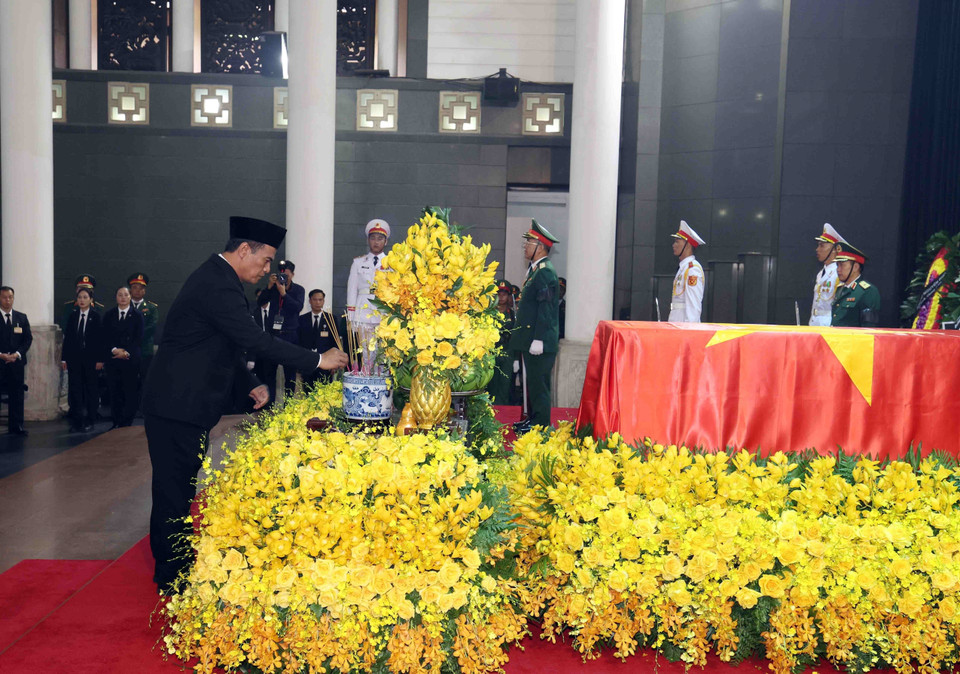 Đoàn Indonesia do Bộ trưởng Nông nghiệp Andi Amran Sulaiman làm Trưởng đoàn, viếng Tổng Bí thư Nguyễn Phú Trọng. (Ảnh: TTXVN)