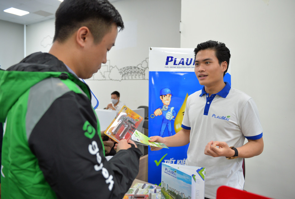 Hầu hết các đối tác tài xế đều tỏ ra hào hứng và hi vọng sự hợp tác lâu dài cùng Gojek. (Ảnh: PV/Vietnam+)